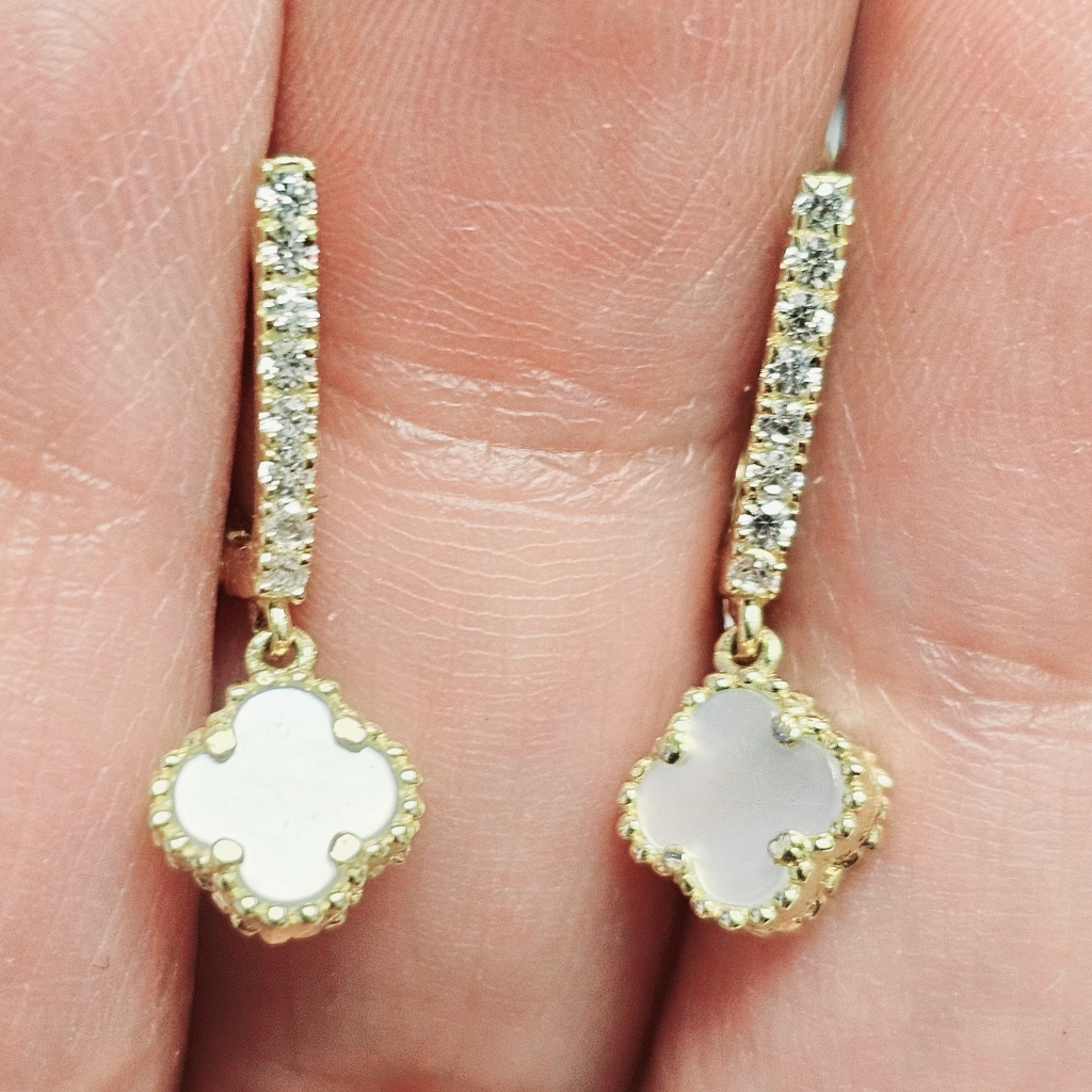 18k Mop Cliptype Earrings
